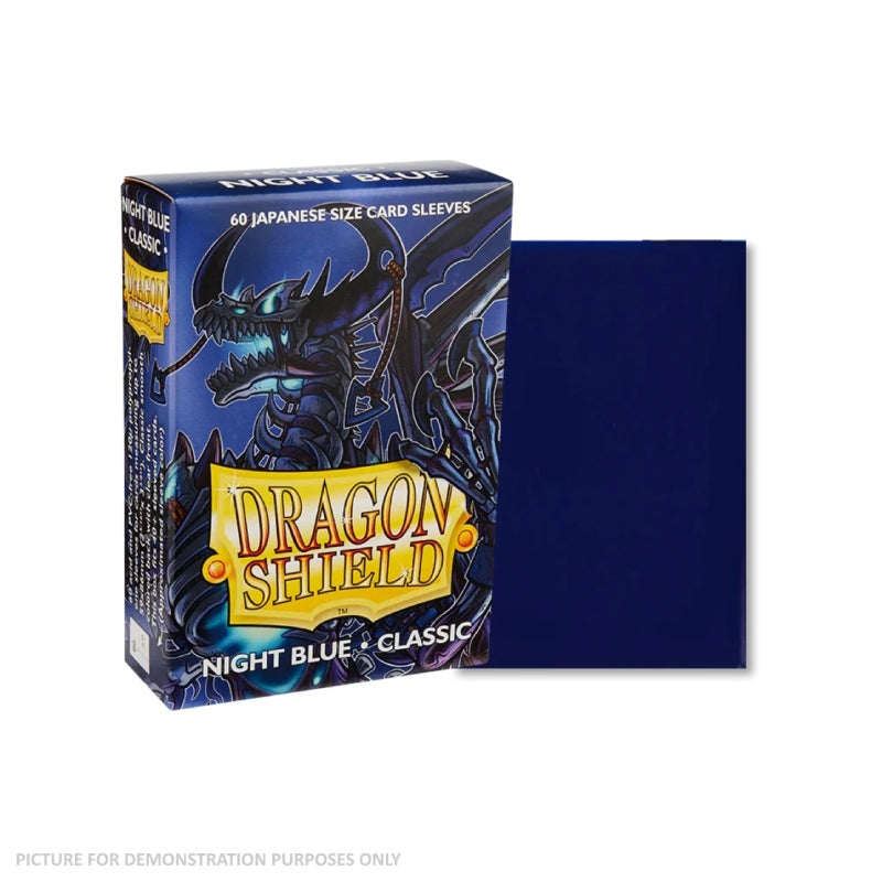 dragon-shield-small-sleeves-classic-night-blue-60-sleeves-beispiel